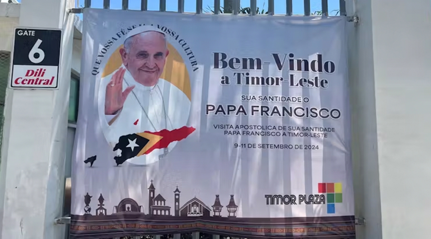 banner on gate promoting Pope Francis visit 