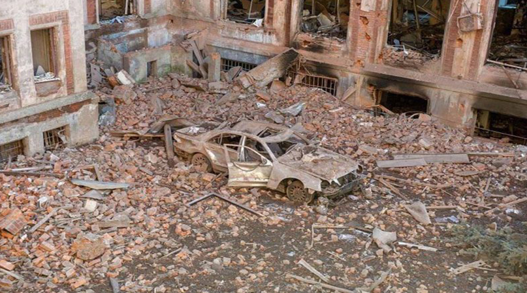 Car destroyed in Ukraine war