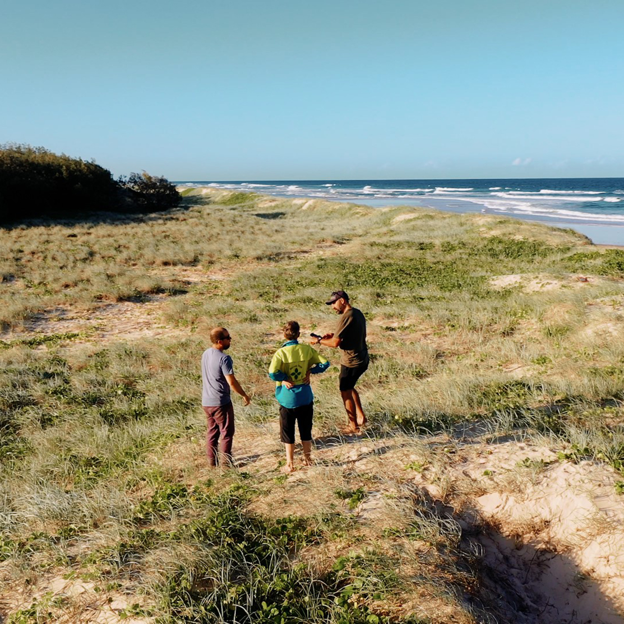 Javier Leon with volunteers for Coast4D project