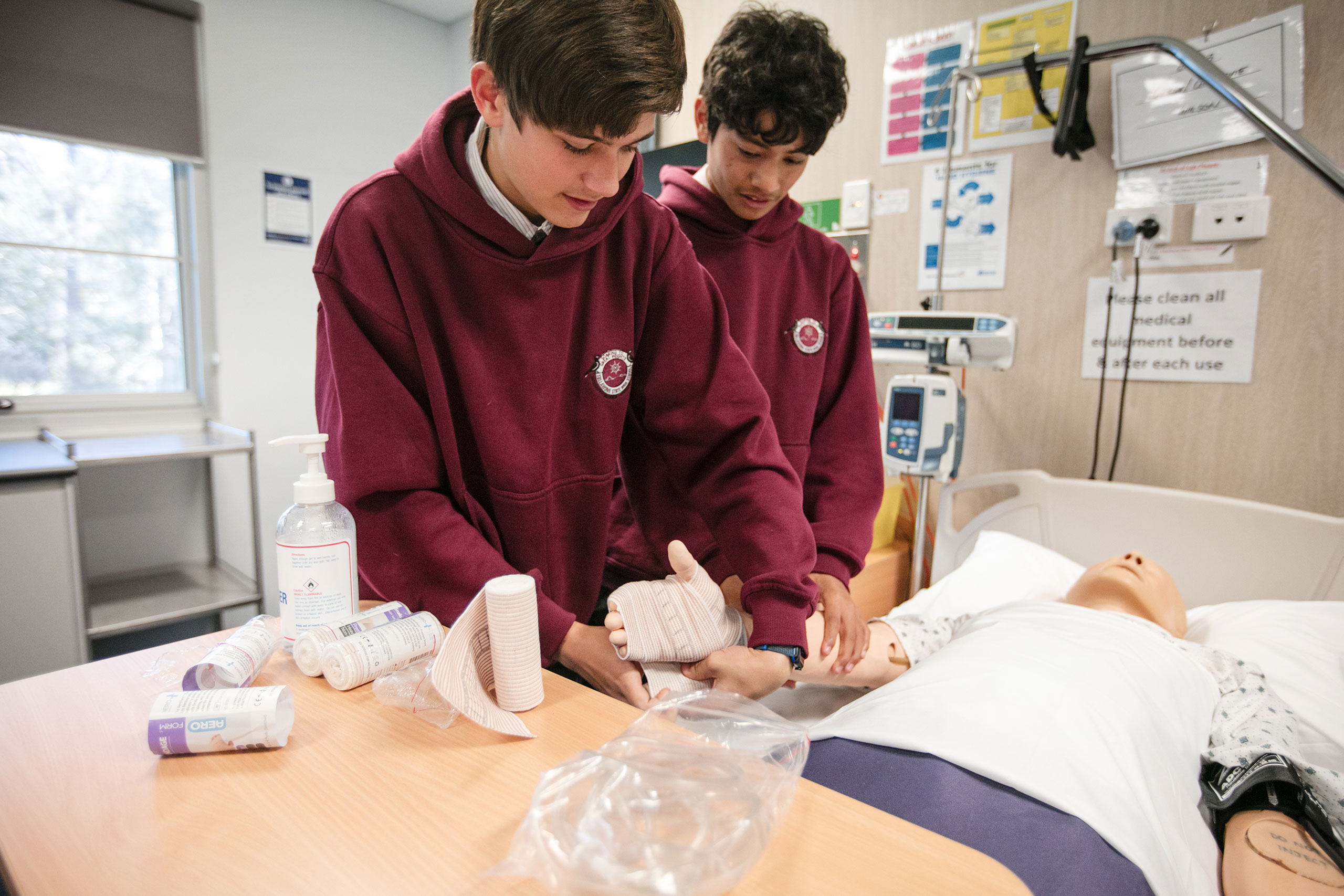 Tullawong SHS students in UniSC Caboolture nursing lab